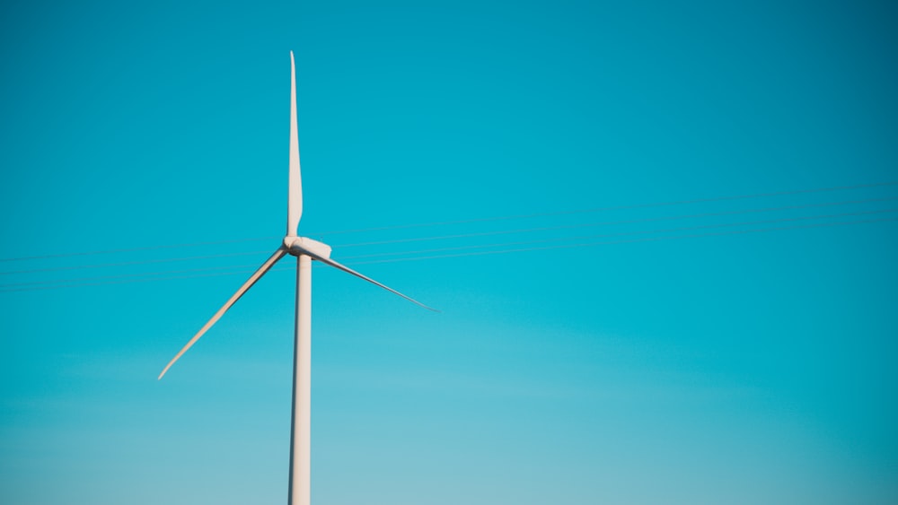 shallow focus photography of white windmill