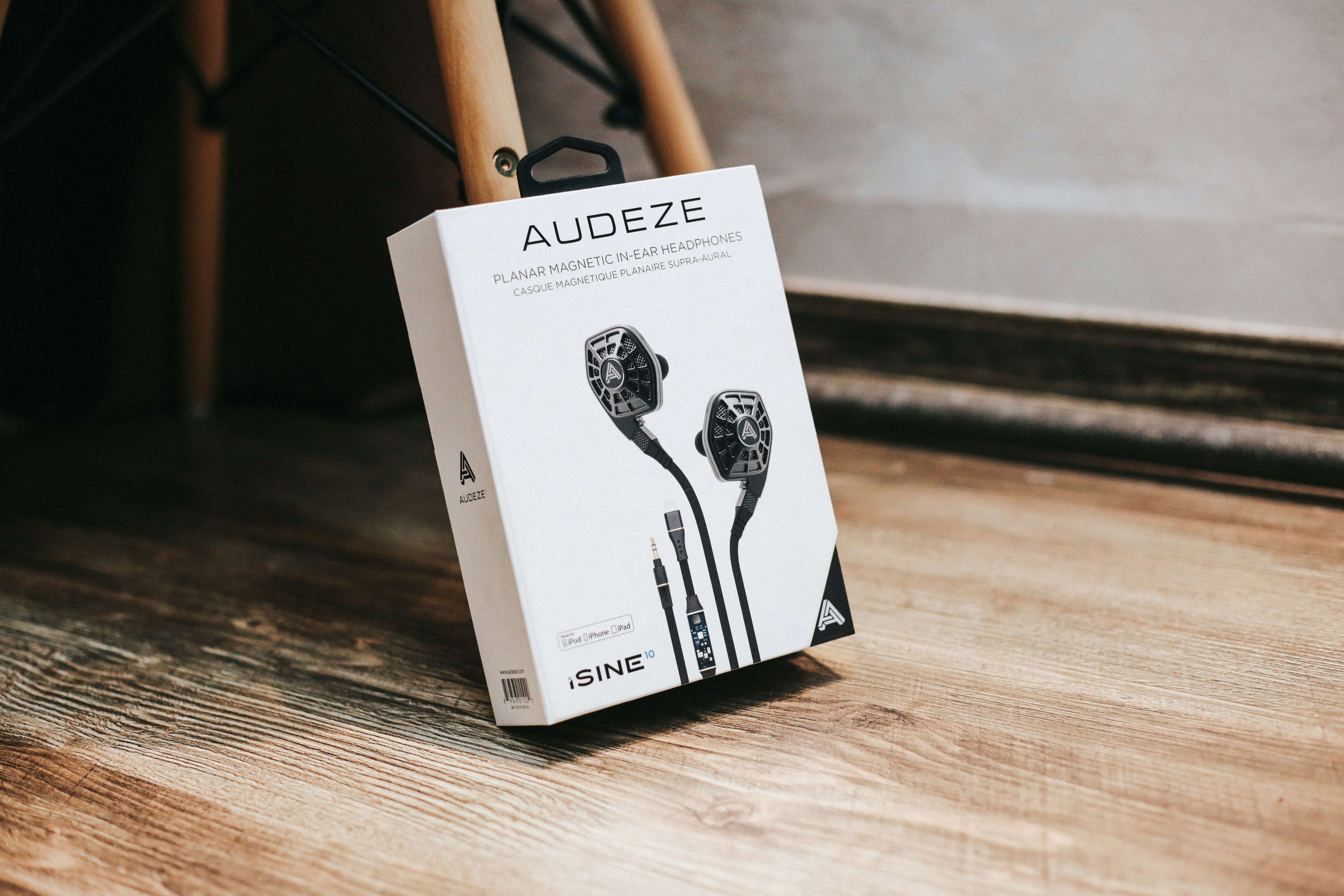 black Audeze earphones box