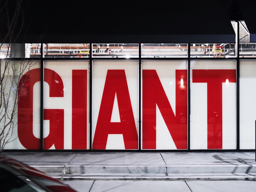 Signalétique GIANT