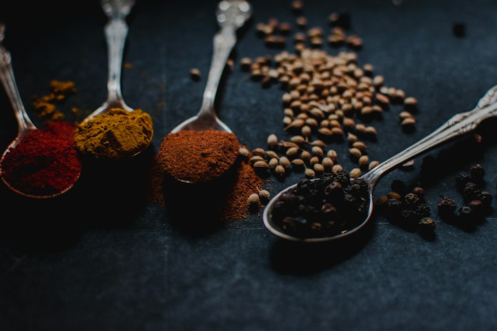 चिया सीड्स (Chia Seeds) खाने का सही तरीका और फायदे