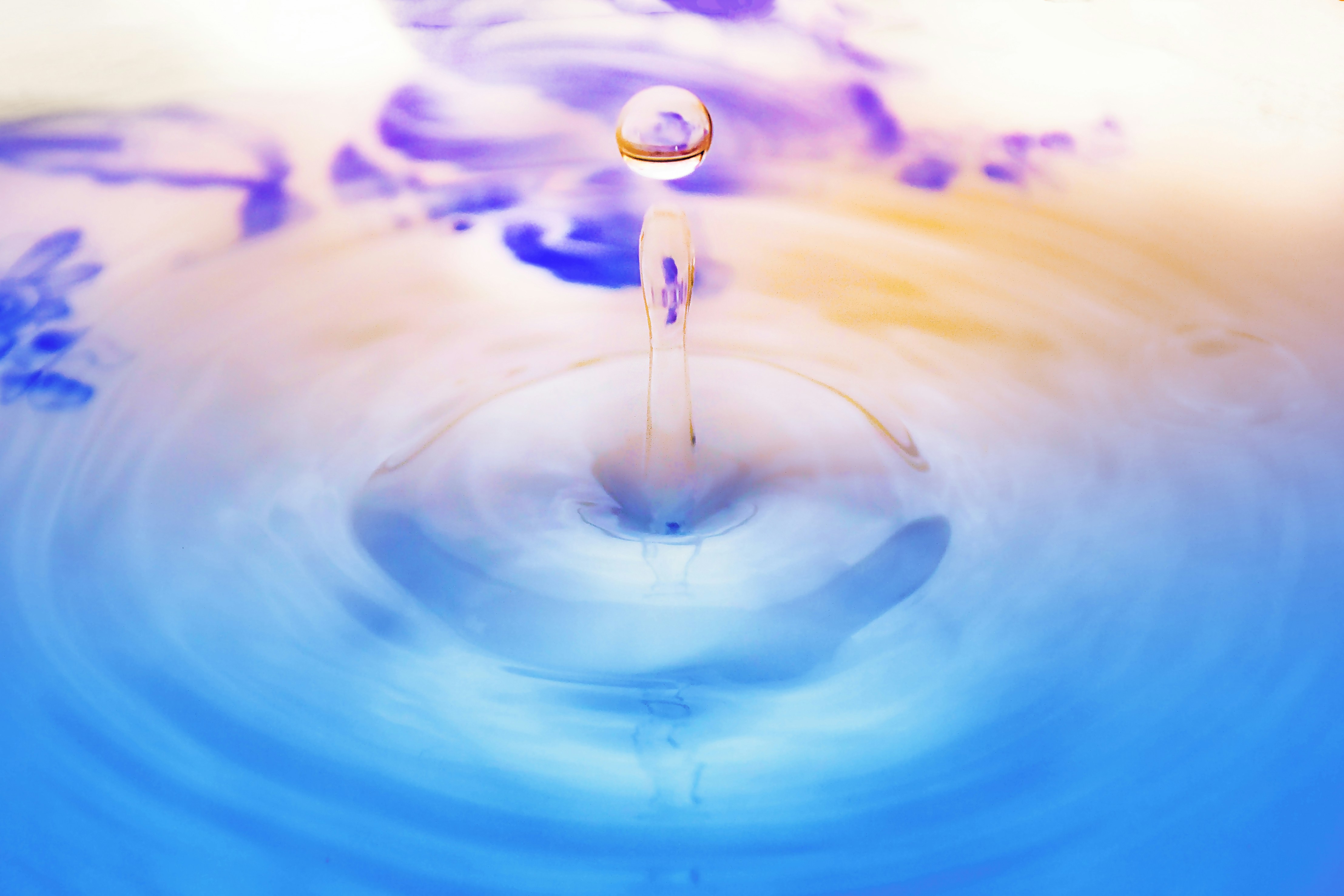 Water drop formation photo Free Water Image on Unsplash
