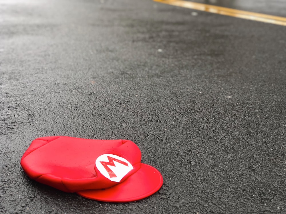 Chapéu de Mario no chão