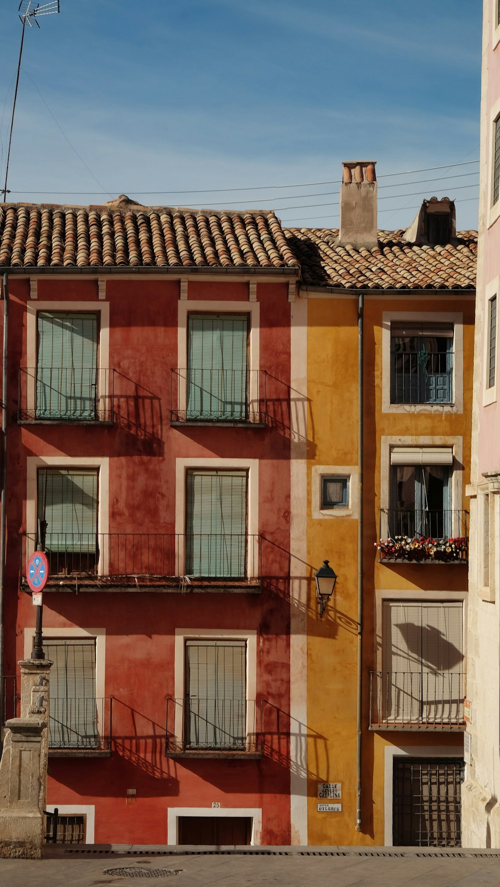 red and brown concrete building photography