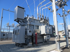 white electric power generator