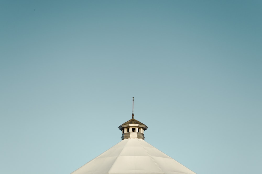 white building under blue sky