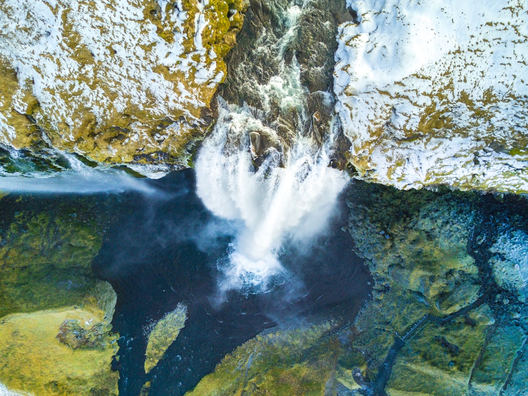 travelers stories about Waterfall in Seljalandsfoss, Iceland