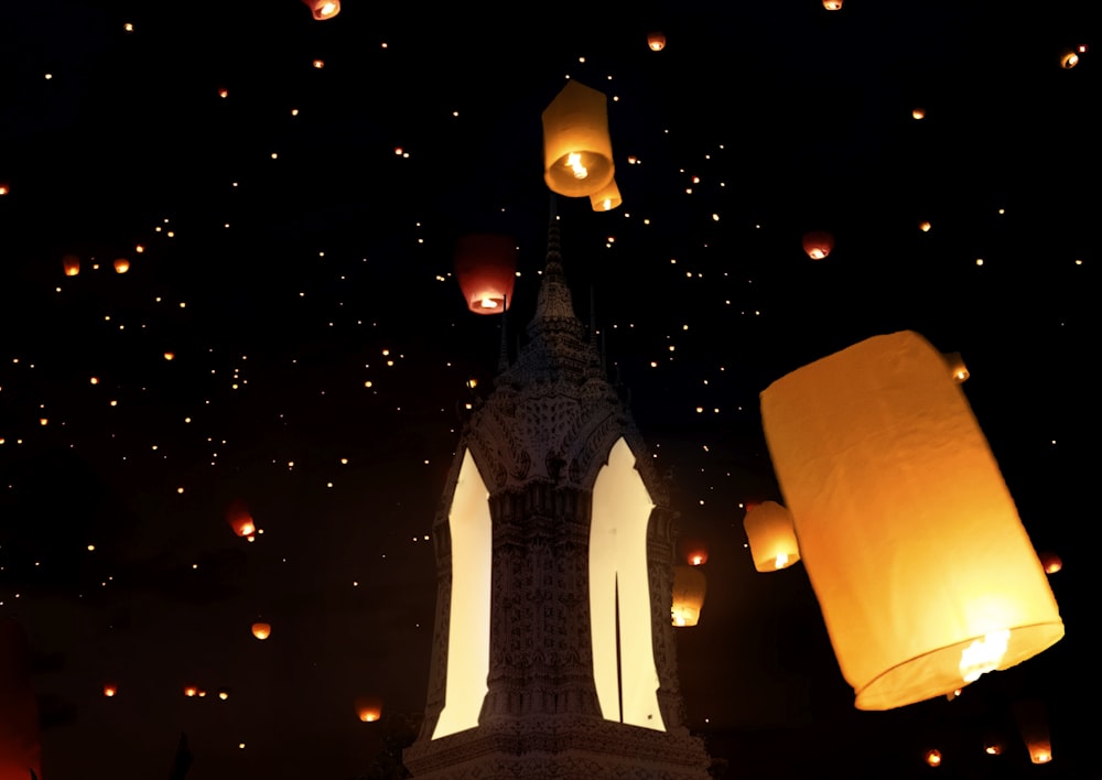 sky lanterns on air