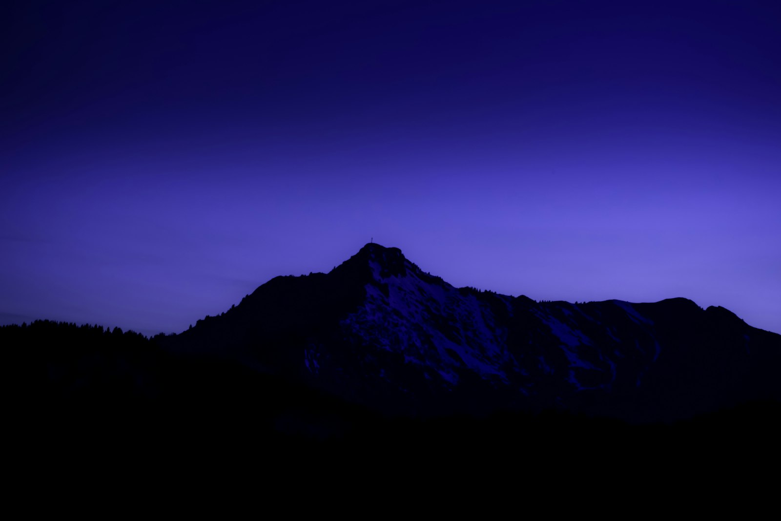 Nikon D5300 + Nikon AF-S DX Nikkor 55-300mm F4.5-5.6G ED VR sample photo. Silhouette of mountain photography