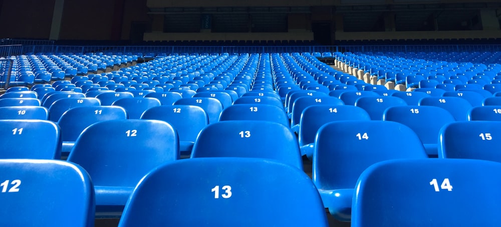 cadeira de palco com número de assento