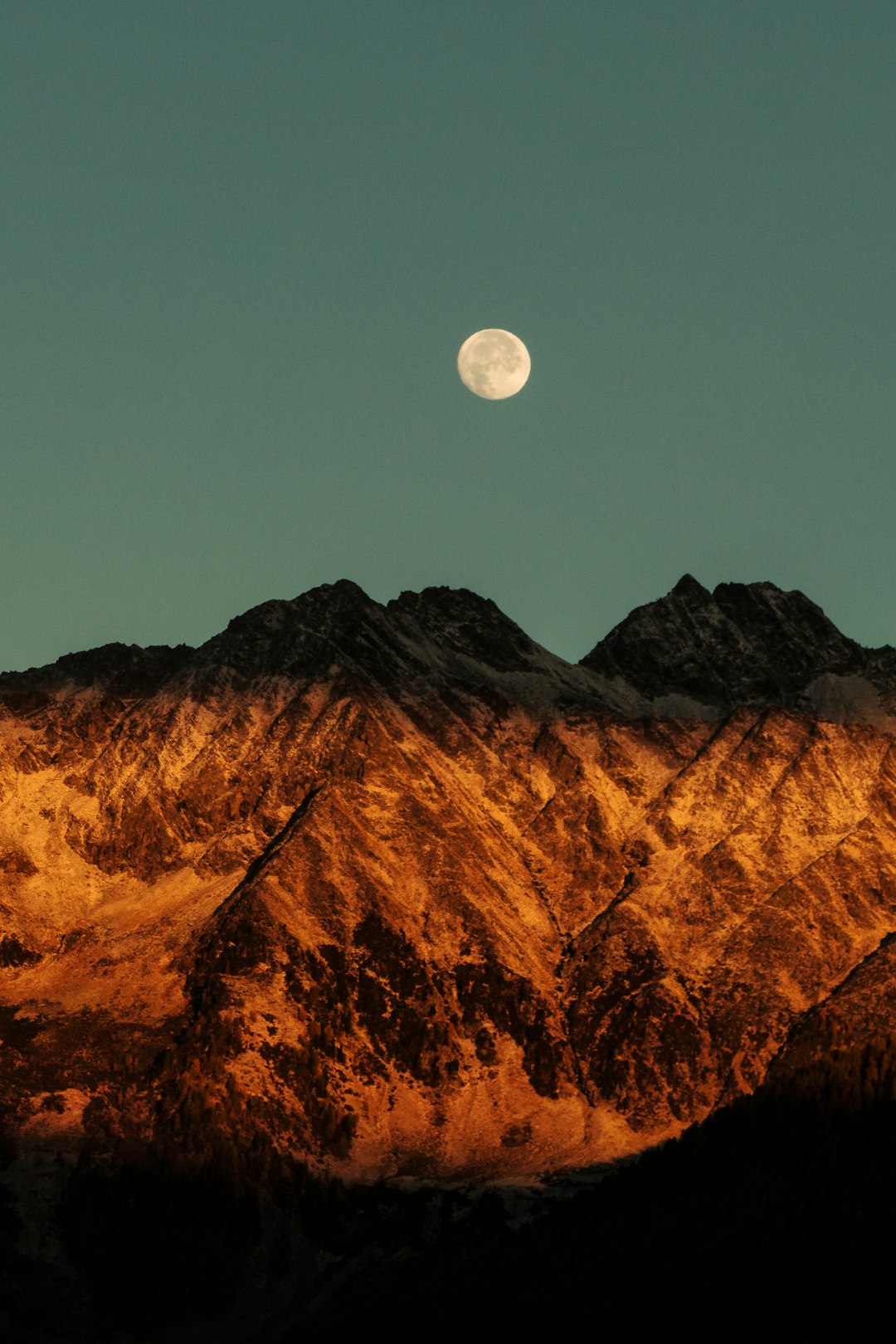 photo of Mühlwald Mountain range near Brenner Pass