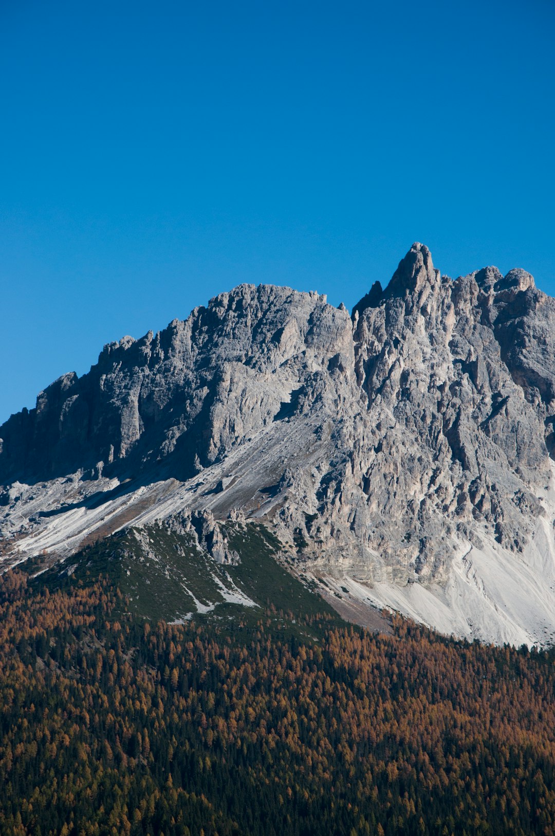 landscape photography of mountain during daytime