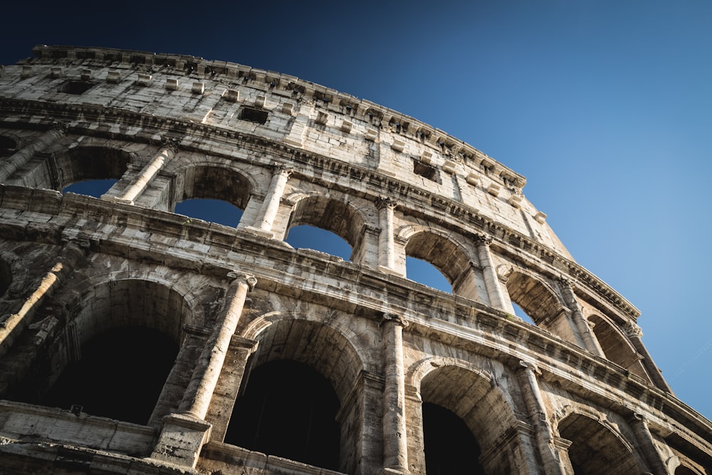 Foto de ángulo bajo del Coliseo