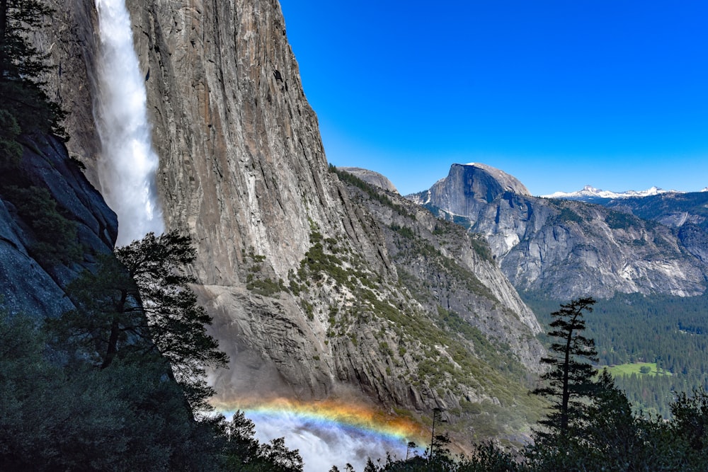 horsetail waterfalls at daytime