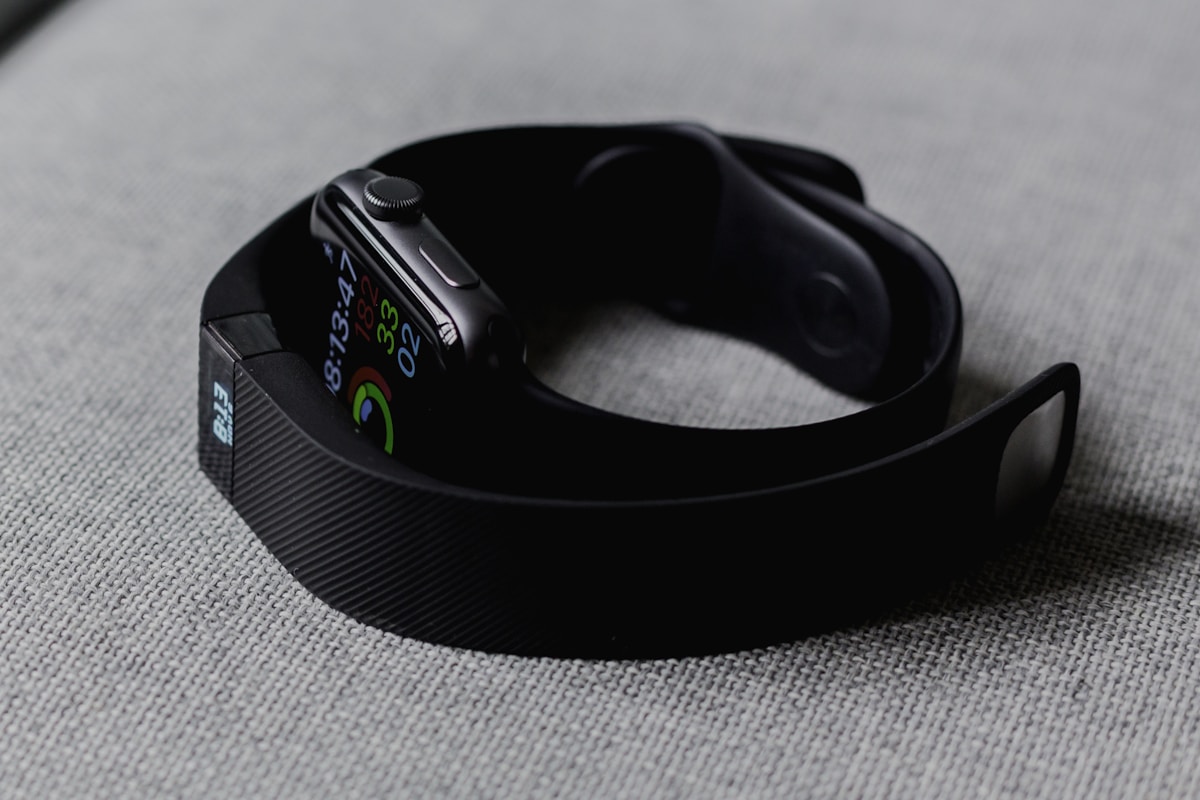 smartwatch wearable health tracker heart rate sleep monitoring