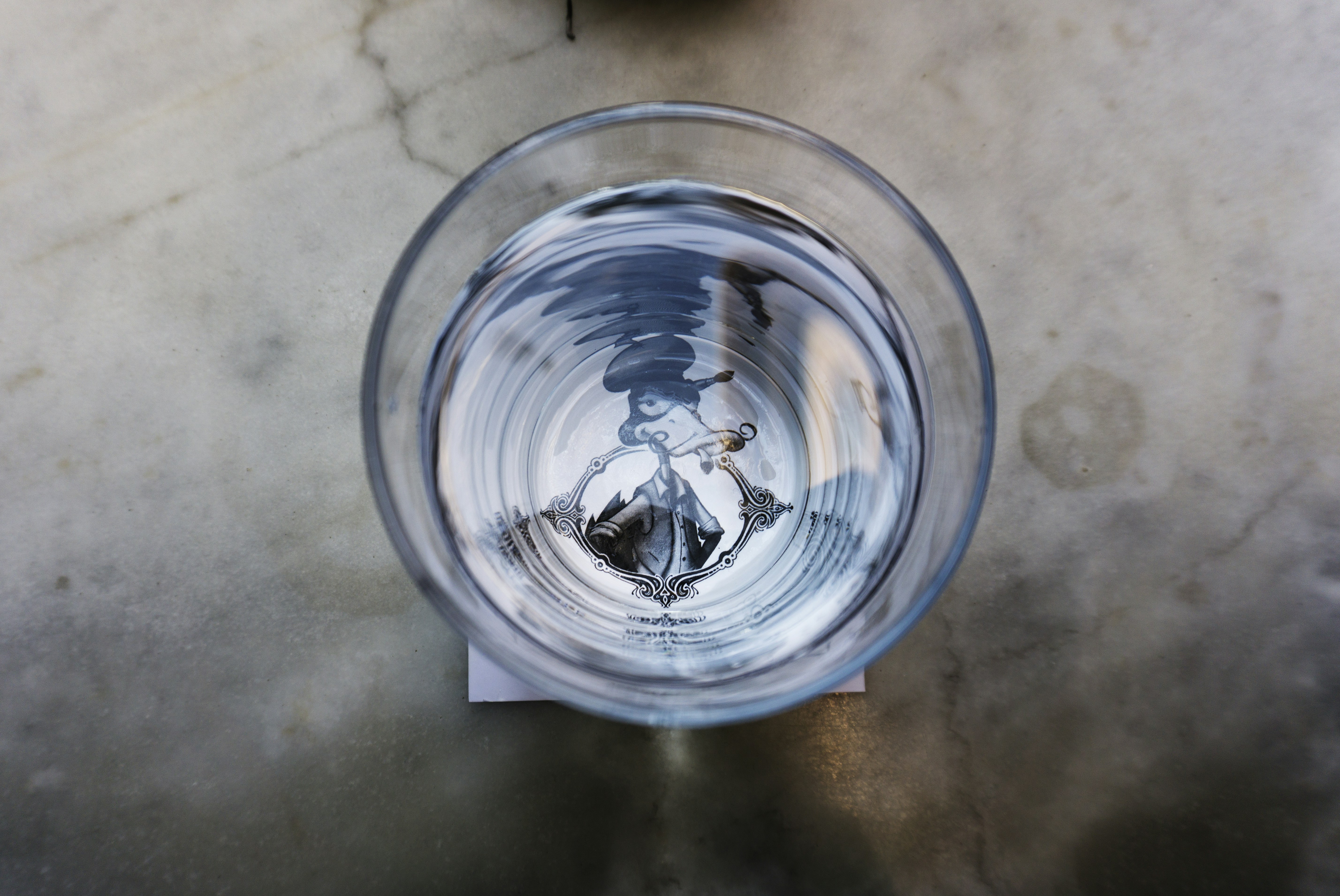 https://images.unsplash.com/photo-1510051788831-151f148b37b7?ixid=M3w2MjYzNjJ8MHwxfHNlYXJjaHw5fHxyZXN0YXVyYW50JTIwYnJhbmRzfGVufDB8MHx8fDE3MzY4NzU4MjF8MA&ixlib=rb-4.0.3