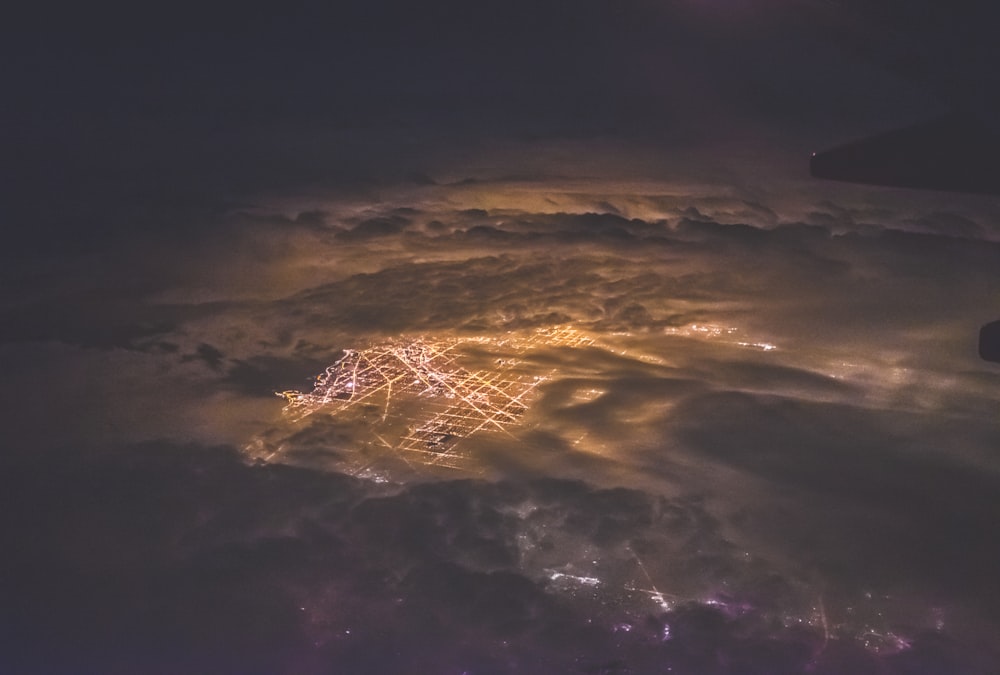 Foto a volo d'uccello della città rurale