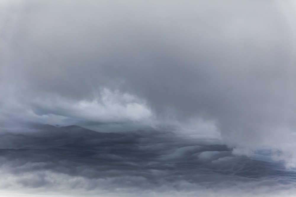 nuvens escuras