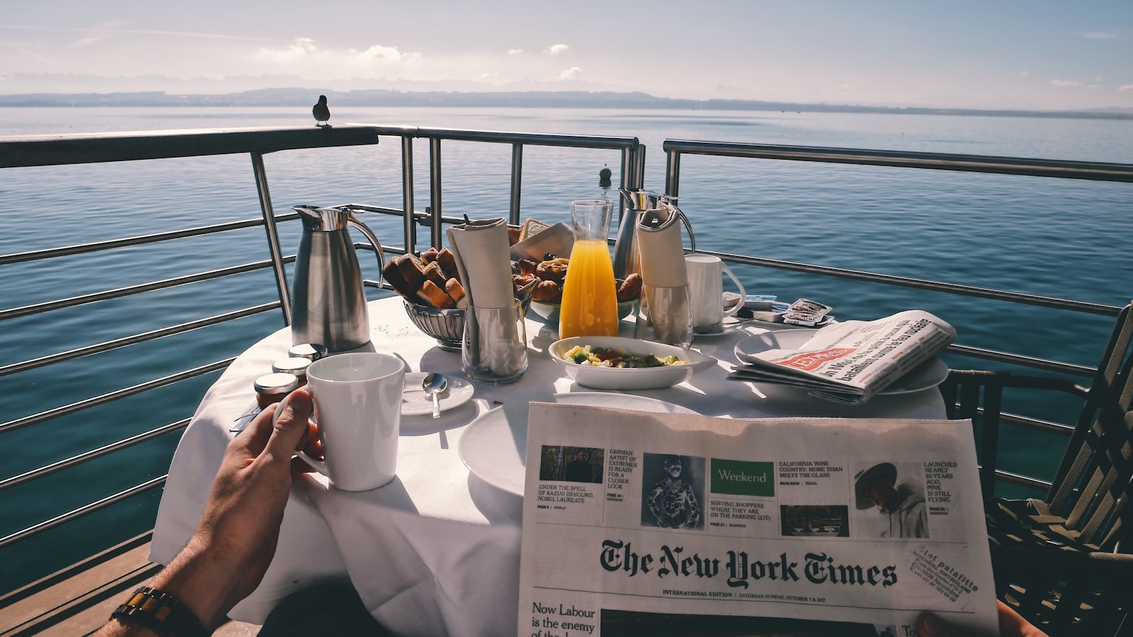 breakfast-on-yacht-new-york