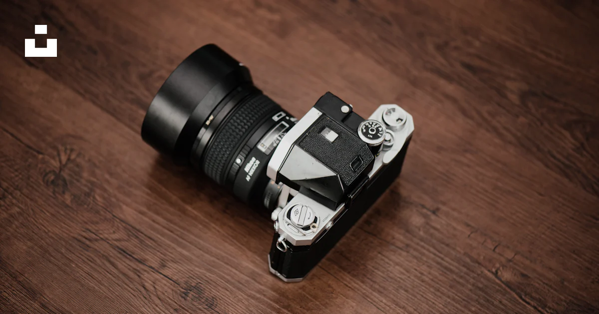 Grey Cameradslr Black and gray SLR camera photo – Free Camera Image on Unsplash