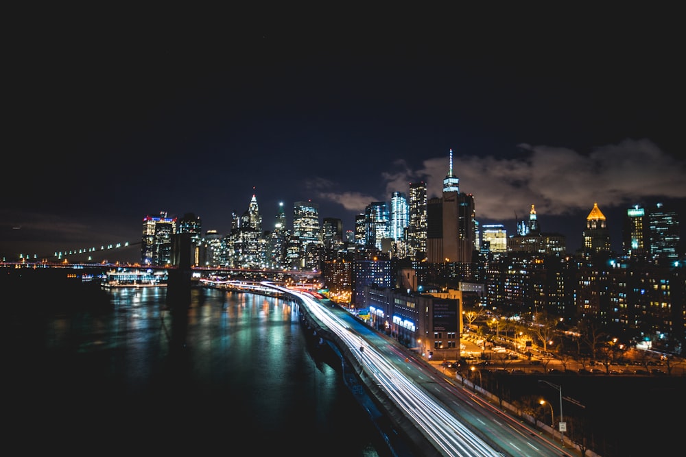 Fotografia timelapse di automobili