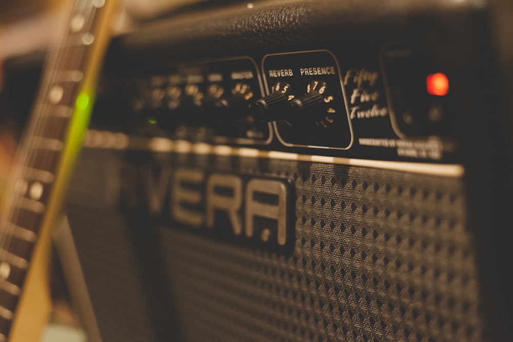 close up photography of guitar amplifier
