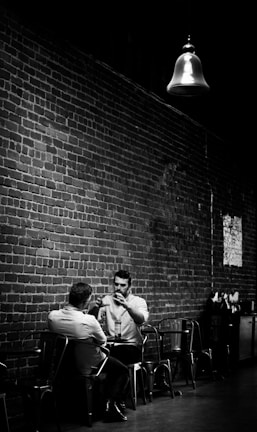 Jules and Vincent sharing a memorable diner conversation.