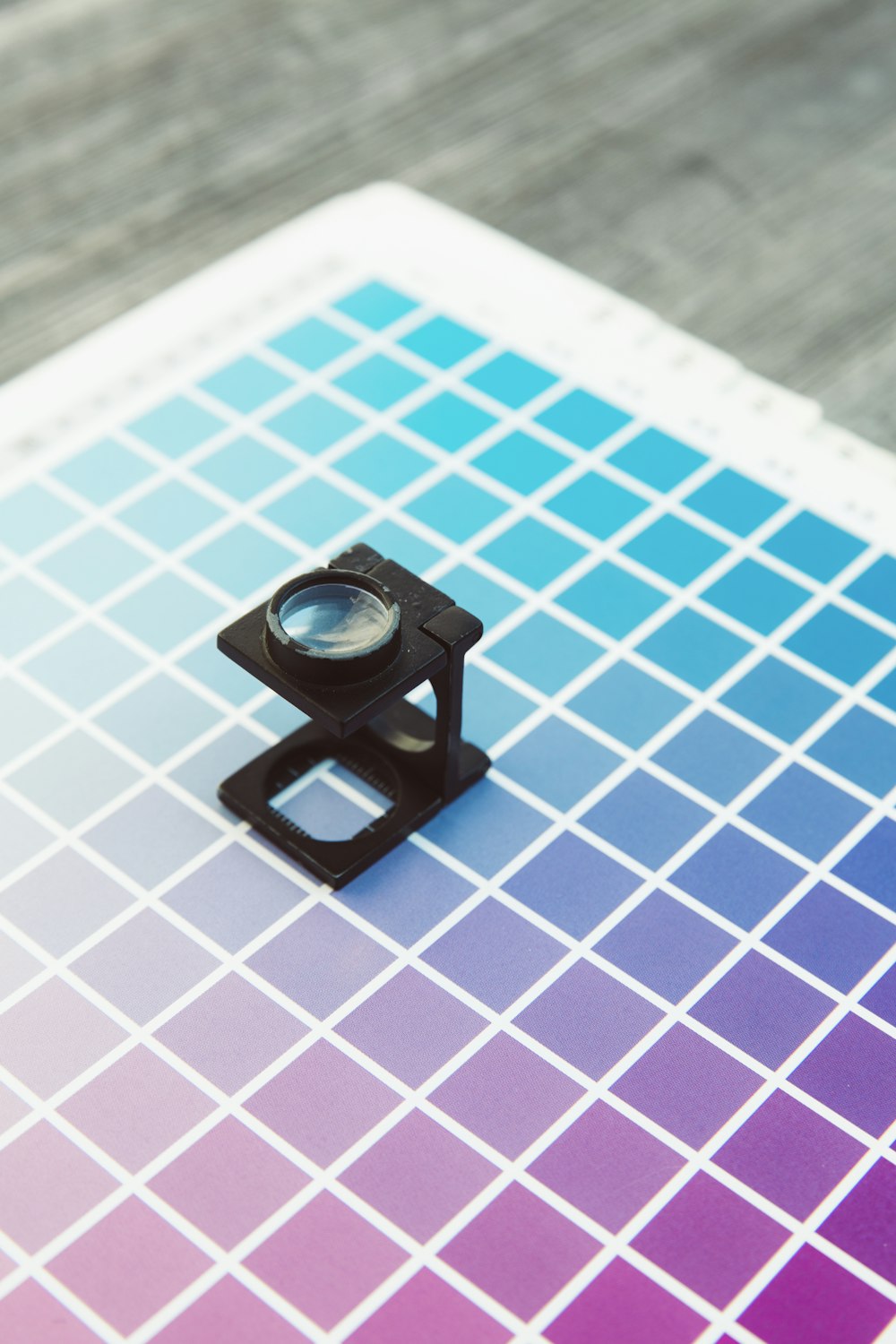 White and blue printer paper photo – Free Blue Image on Unsplash