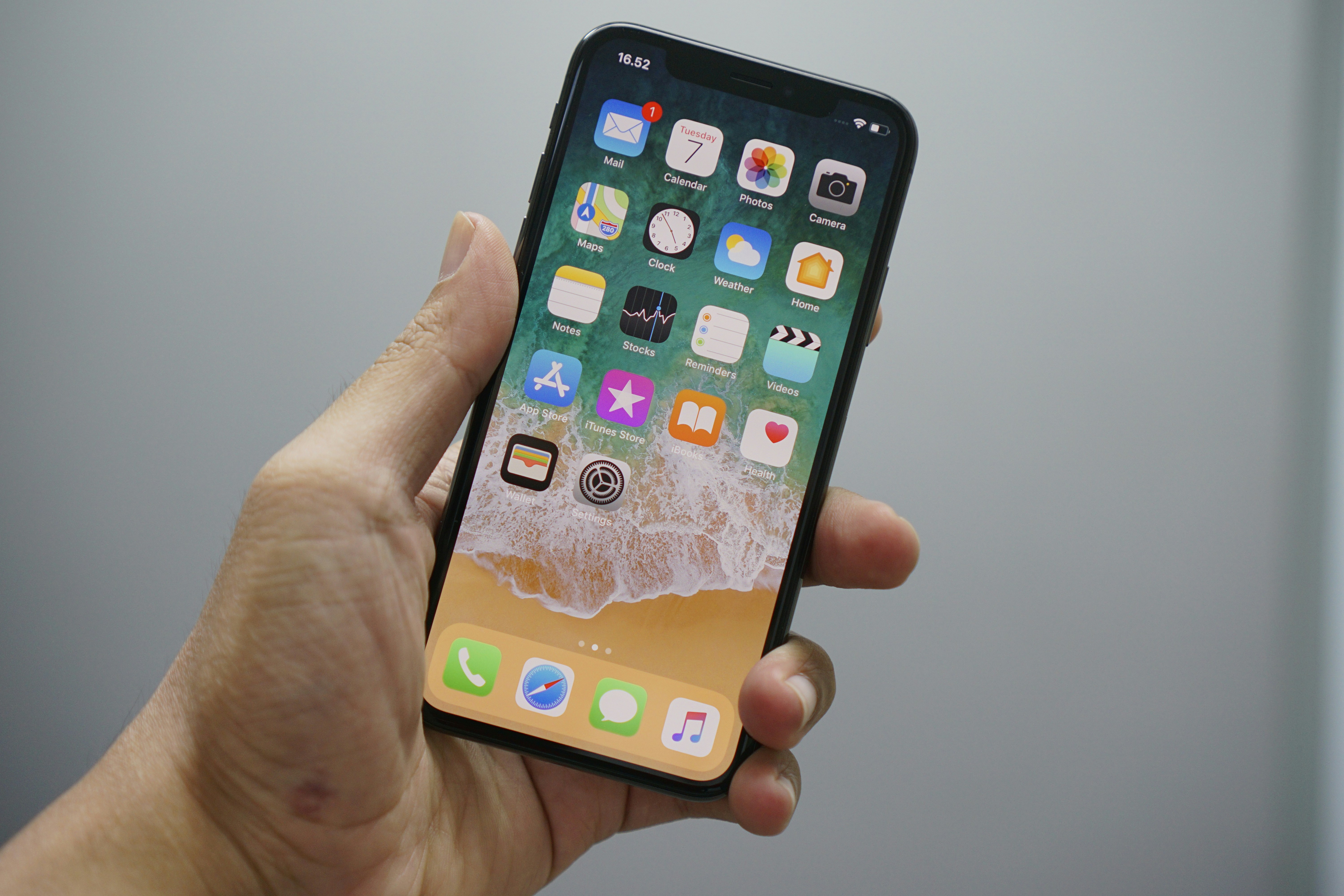 old iPhone models end of software support