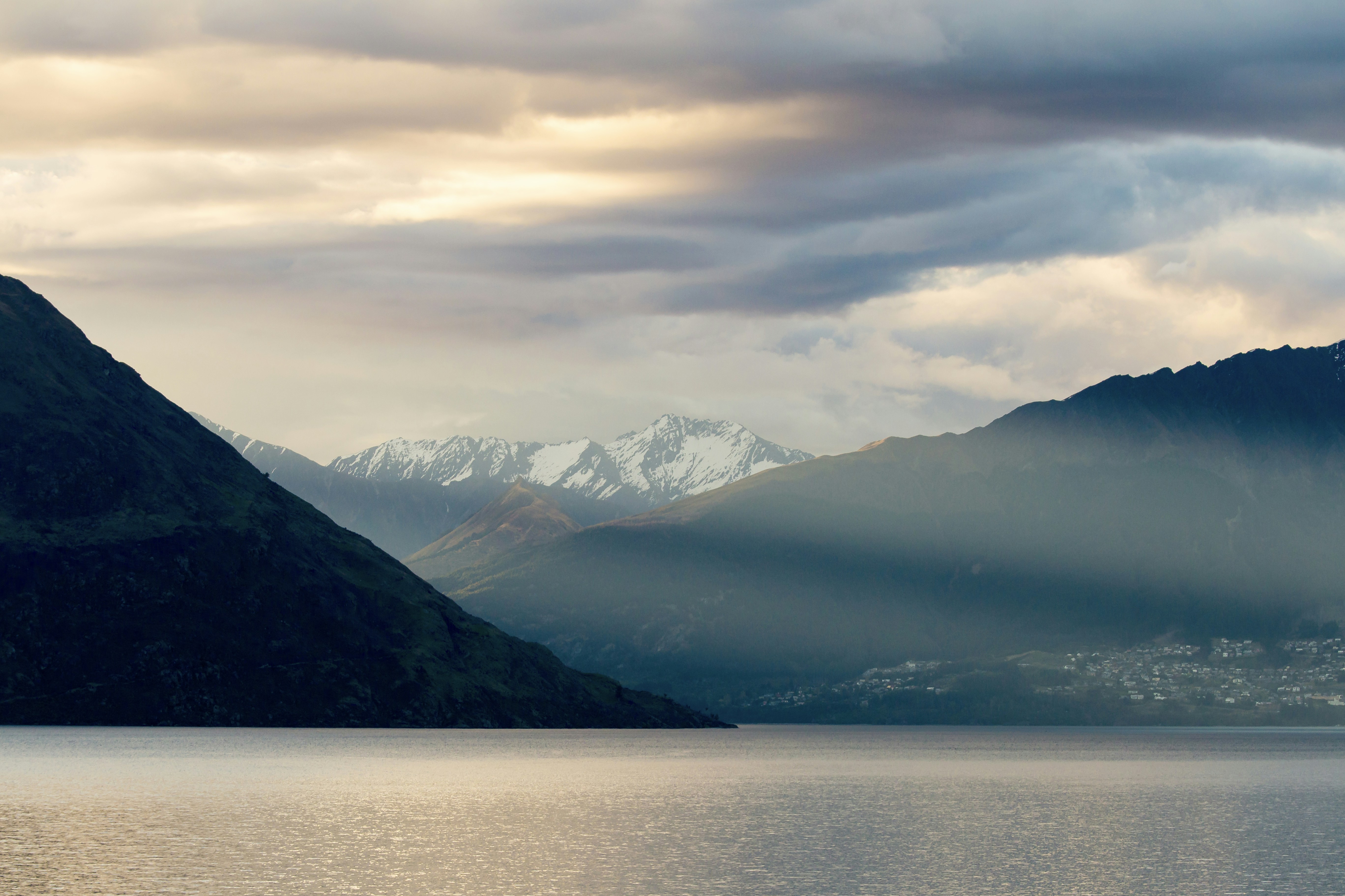 mountains and sea horizon scenery photo free nature image on unsplash mountains and sea horizon scenery photo