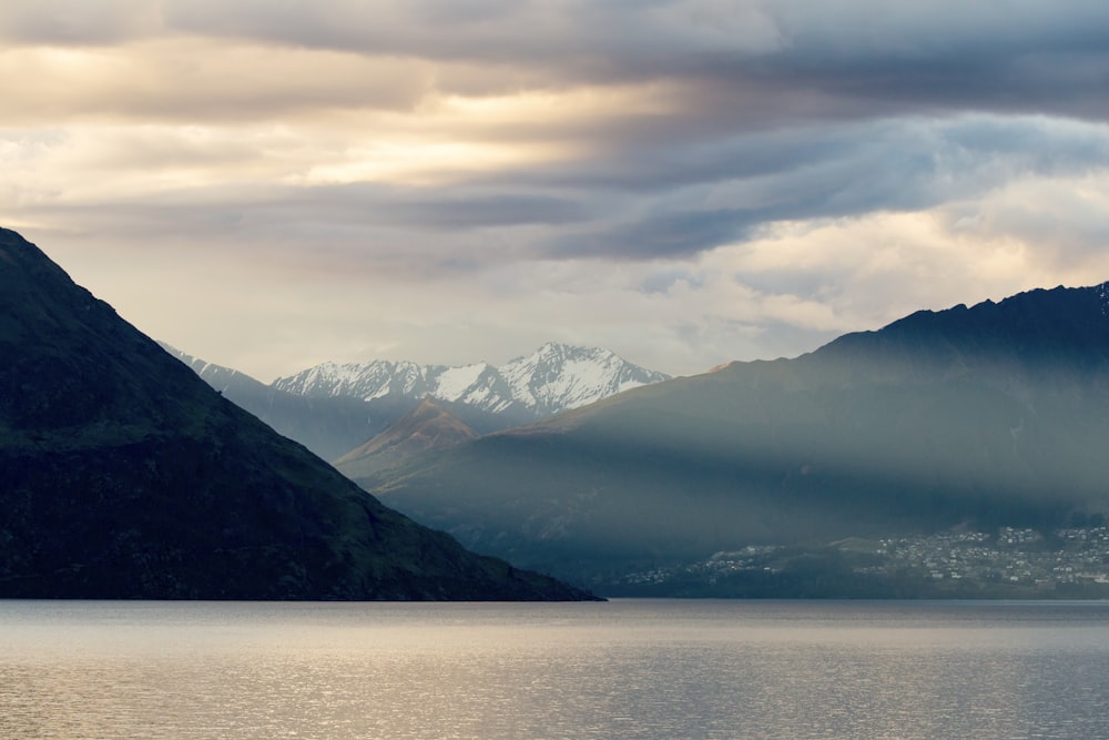 mountains and sea horizon scenery