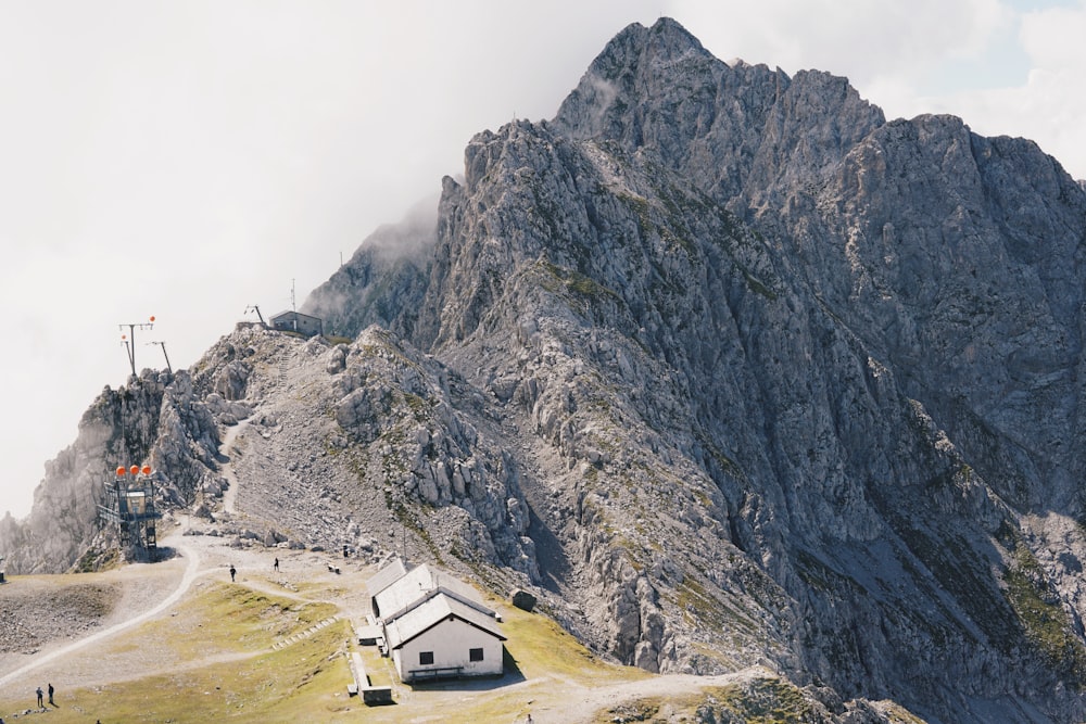 white house beside mountain