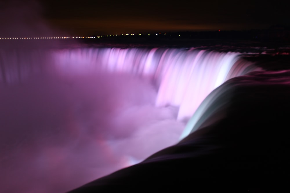 Cascades avec effets de lumière