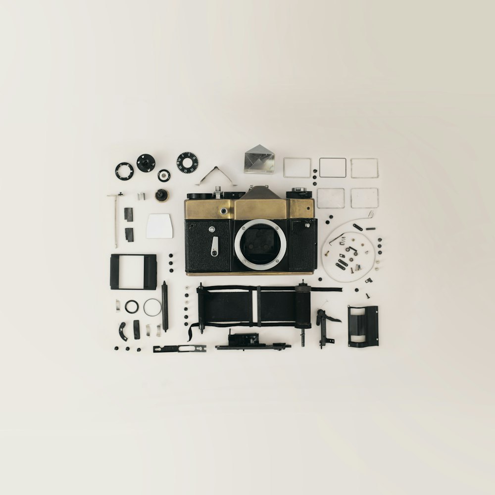 black and gray camera kit