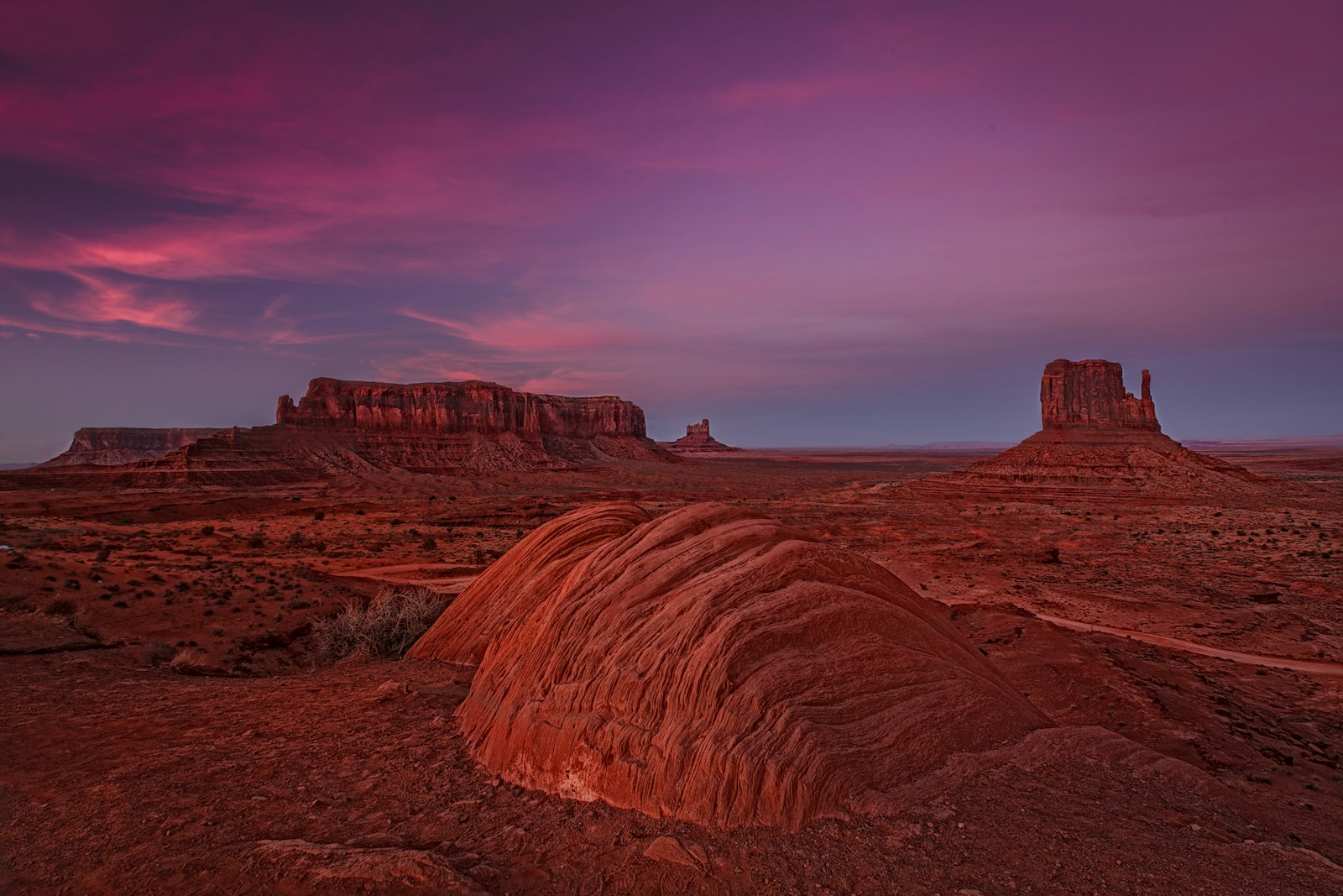 Canon EOS 5D Mark II + Canon EF 16-35mm F2.8L II USM sample photo. Monument valley utah photography