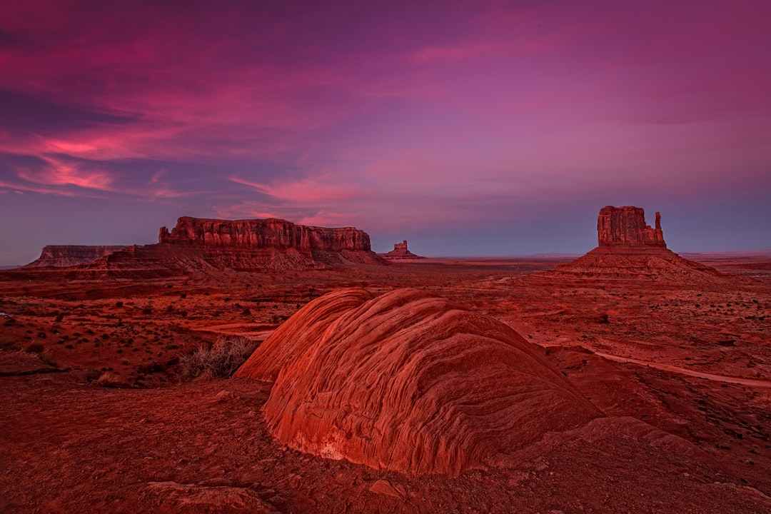 travelers stories about Badlands in Oljato-Monument Valley, United States
