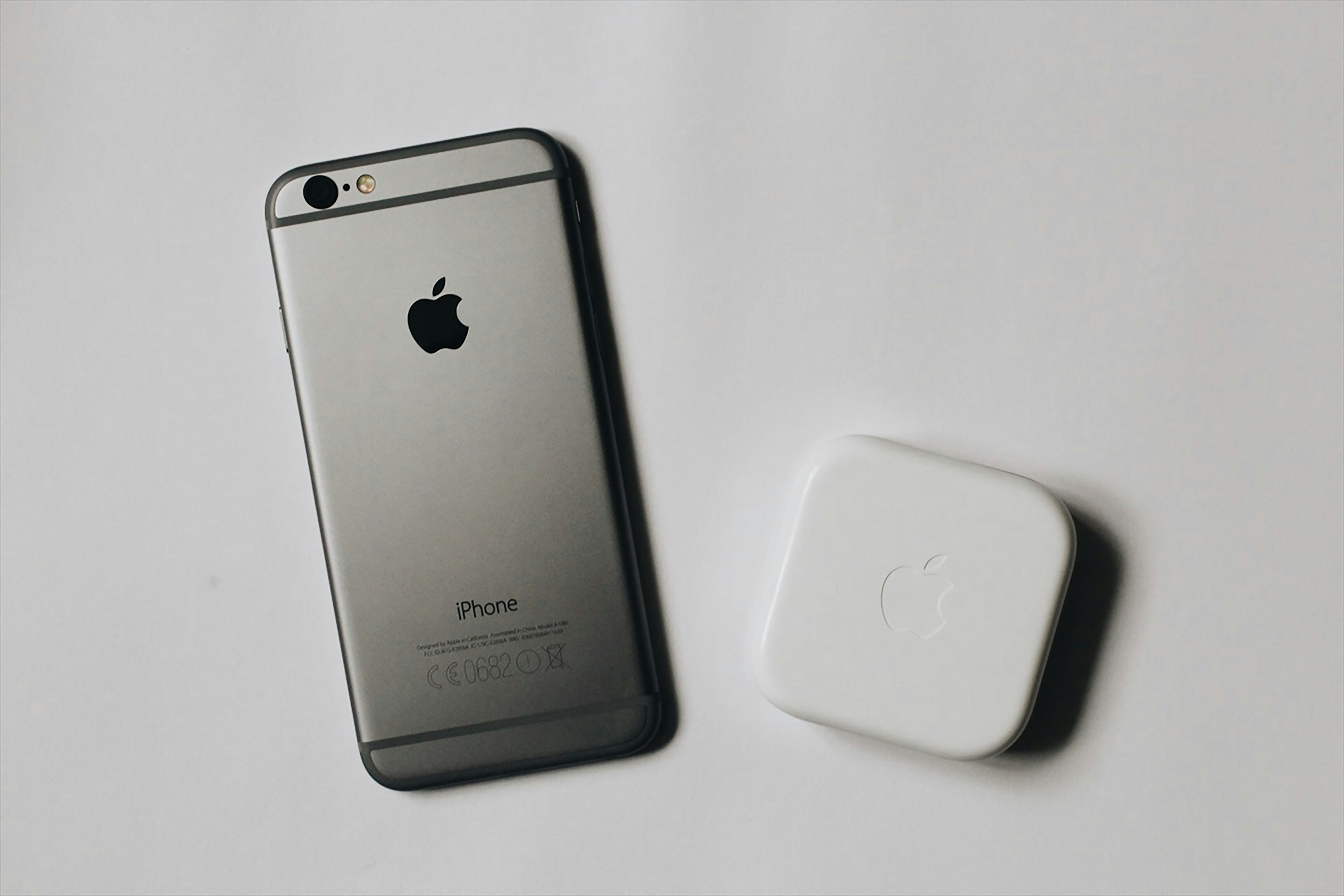 Minimalistic, the photo, the device, life.
