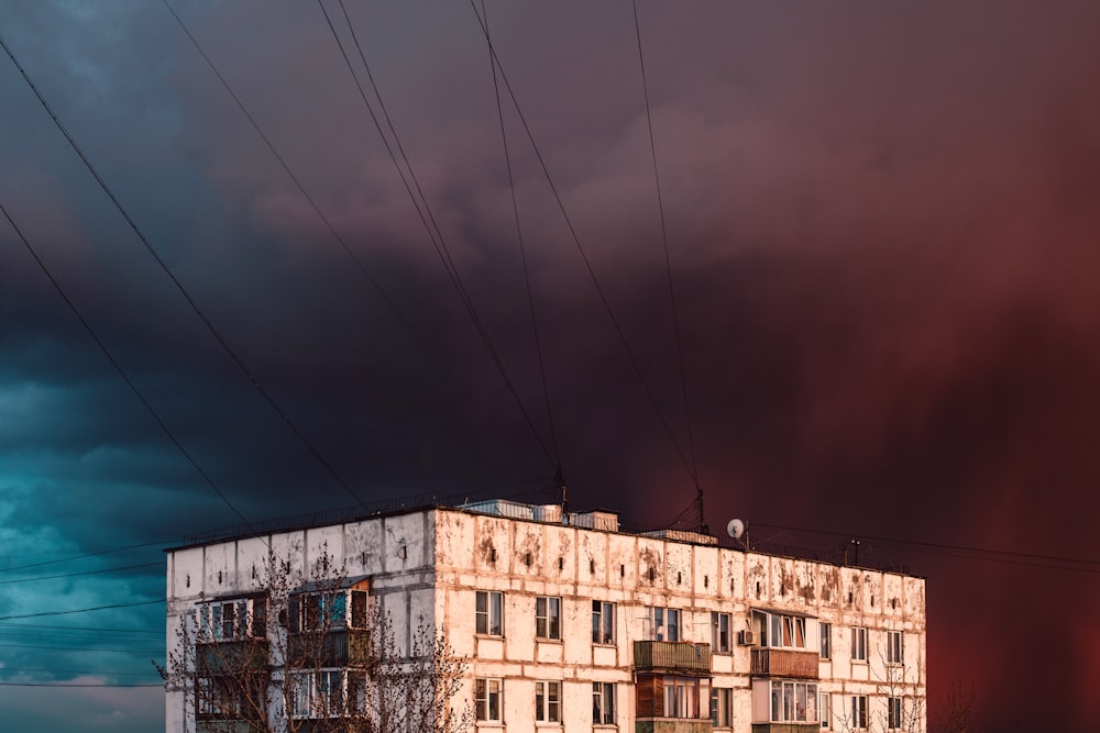 building near smoke