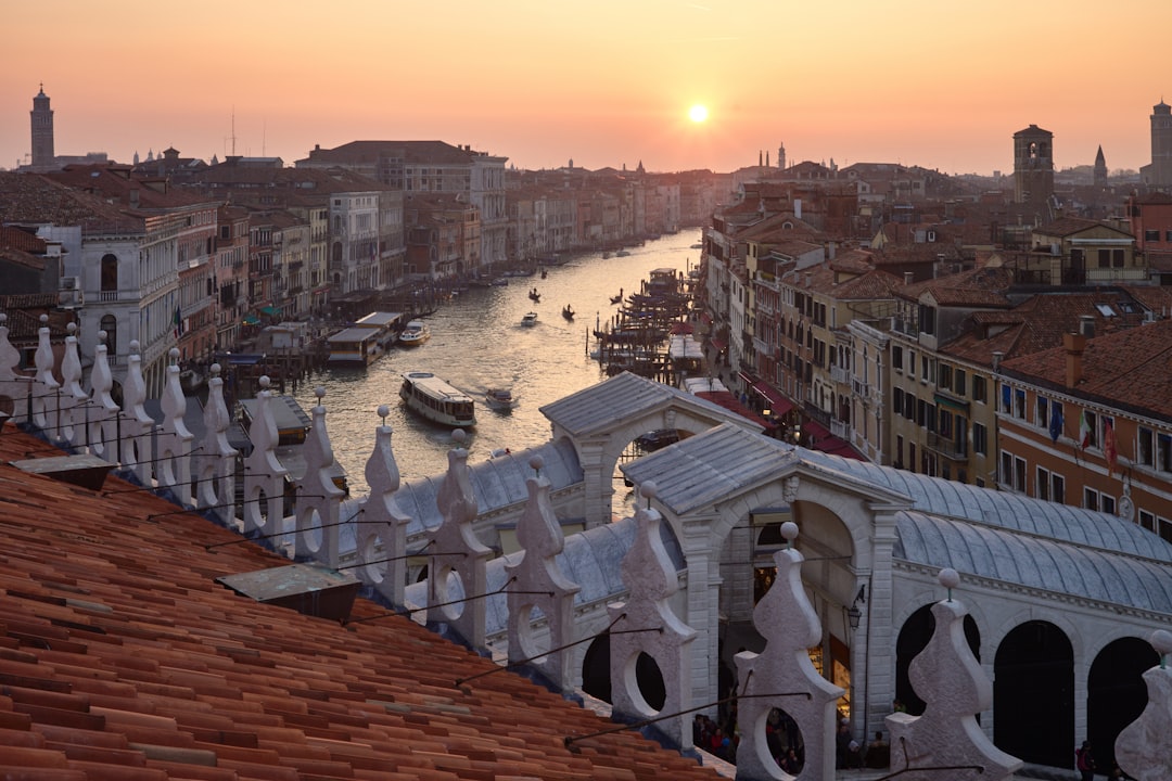 Landmark photo spot Fontego dei Tedeschi Bridge of Sighs