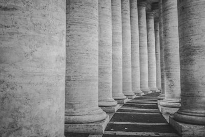 Piazza San Pietro's Columns - Italy