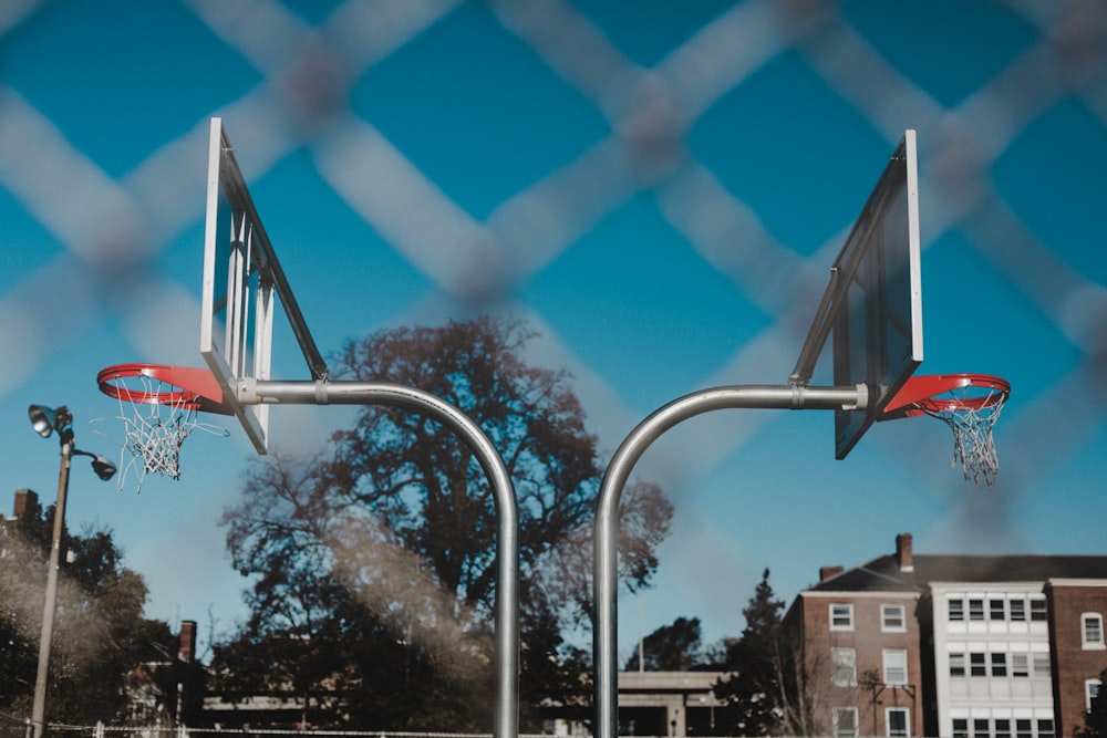 Système à deux baskets