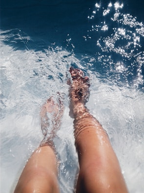 Illustration of clean, refreshed feet surrounded by calming leaves.