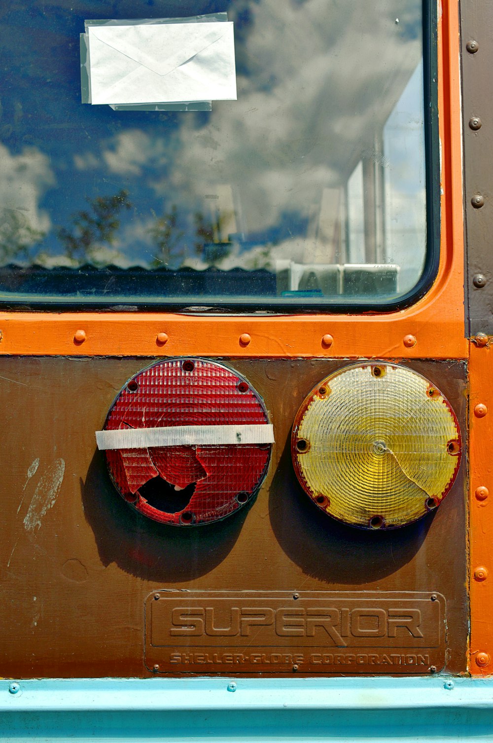 red and yellow tail light