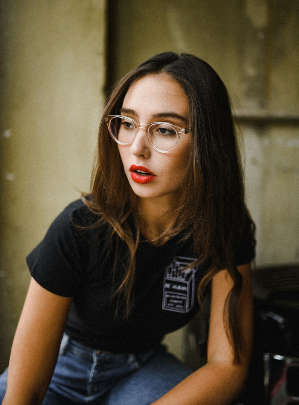 portrait photo of woman sitting