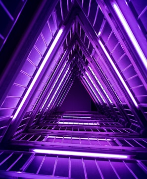 purple and black pyramid wallpaper
