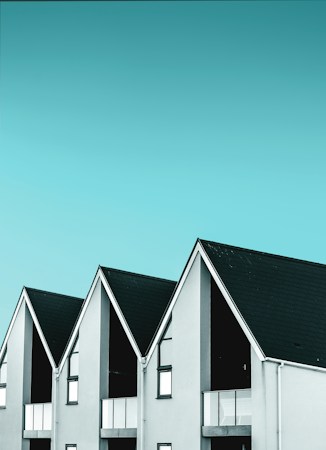 A clean single-story home exterior, the kind of well-prepared Clark County listing that still draws offers in a four-and-a-half-month supply market