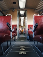 red bus chars
