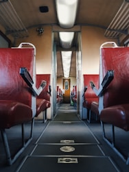 red bus chars