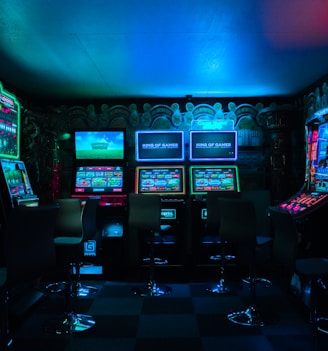 gaming room with arcade machines