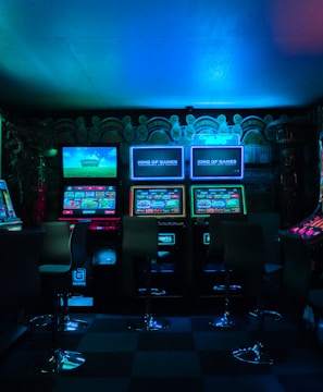 gaming room with arcade machines