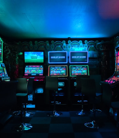 gaming room with arcade machines